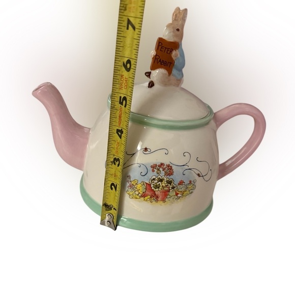 Vintage Peter Rabbit Ceramic Teapot with Pink Handle – Beatrix Potter - Picture 10 of 16